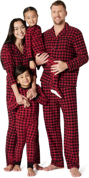 Pijamas navideños a juego Amazon Essentials